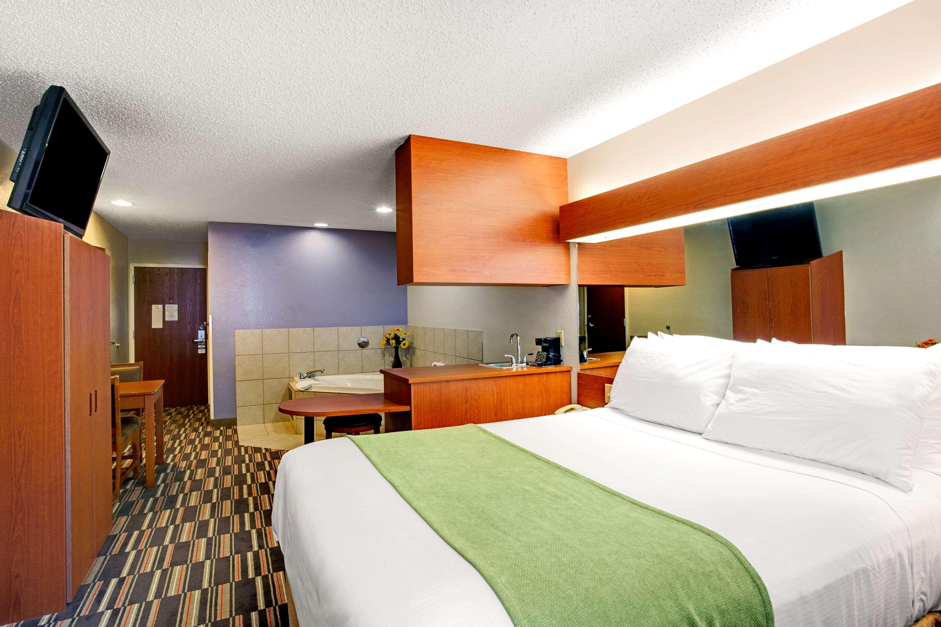 Microtel Inn & Suites By Wyndham Cherokee Dış mekan fotoğraf
